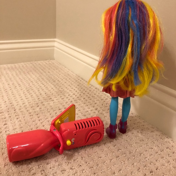 SOLD - Nickelodeon Sunny Day doll - Picture 6 of 9